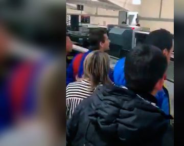 Eres el capitán y tú eres el que manda: así fue el reclamo de los hinchas a Messi