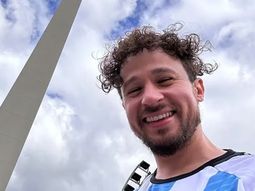 Luisito Comunica llegó a Buenos Aires y protestó por el dólar