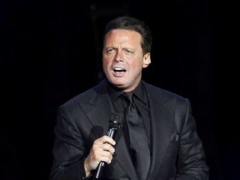 Luis Miguel pagó un millón de dólares para ser liberado