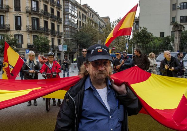 Cataluña desafia a la Justicia y dice sí a la independencia en consulta simbólica de España