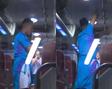 A puro canto: así llegó el micro de la Selección Argentina al estadio