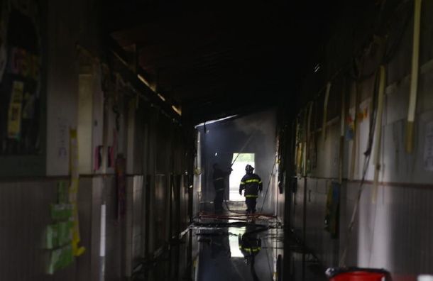 El incendio se registró en la mañana del domingo