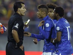 sufre brasil: si pasa a cuartos de final, no podra contar con neymar sufre brasil: si pasa a cuartos de final, no podra contar con neymar