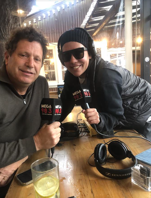 Bebe Contepomi en la cobertura de La Renga Bebe Contepomi en la cobertura de La Renga