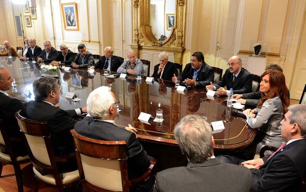 Cristina recibió a cinco gremios grandes tras cerrar los acuerdos salariales