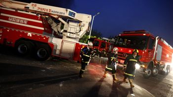 confirman que la ciudad china ardio en llamas por dos explosiones de quimicos: siete muertos confirman que la ciudad china ardio en llamas por dos explosiones de quimicos: siete muertos