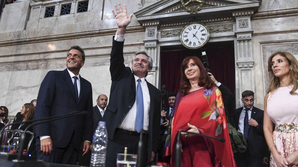 Cristina Kirchner hizo un balance del primer año de Gobierno con