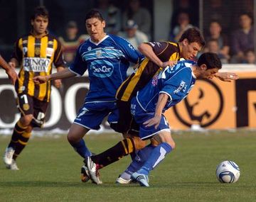 Rafaela y Olimpo están obligados a sumar para evitar el descenso