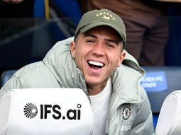 enzo fernandez, presente en el stamford bridge pese a la sancion del chelsea enzo fernandez, presente en el stamford bridge pese a la sancion del chelsea