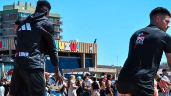 entre turistas, riestra arranco la pretemporada en la playa de pinamar entre turistas, riestra arranco la pretemporada en la playa de pinamar