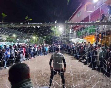 Así atajaba Leo Díaz en los campeonatos de penales de su barrio antes de debutar en River