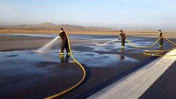 termino la limpieza de las cenizas y ya esta operativo el aeropuerto de bariloche termino la limpieza de las cenizas y ya esta operativo el aeropuerto de bariloche