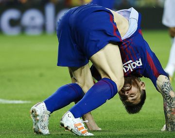 ¿Qué tomó Messi en medio del partido del Barcelona ante Olympiakos?