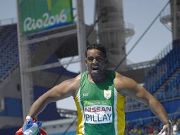 el atleta paralimpico al que no dejan viajar en avion por su protesis en la pierna el atleta paralimpico al que no dejan viajar en avion por su protesis en la pierna