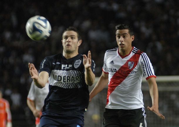 Gimnasia reaccionó y logró un agónico empate frente a River