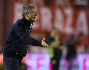 Descargo furioso: el desagradable gesto de Holan hacia un hincha de Independiente