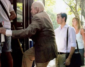 ¿Por qué no viaja el padre de Máxima a la coronación?