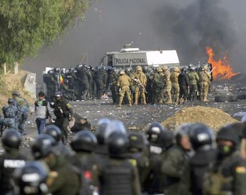Ascienden a ocho los muertos por la brutal represión en una marcha a favor de Evo 