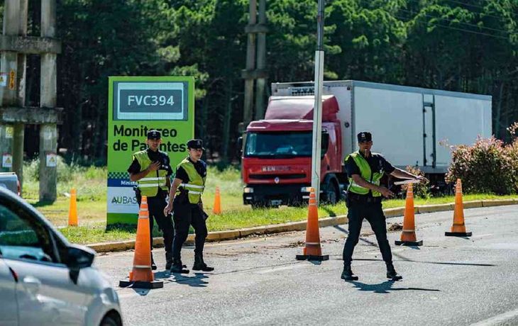 Una policía denunció que fue violada por tres compañeros en Pinamar