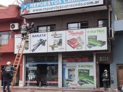 Incendio en Mataderos deja 16 heridos: 4 son menores