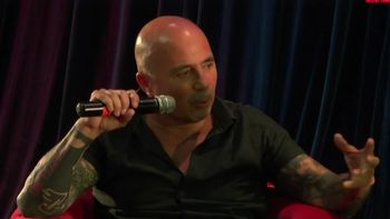 Sampaoli recibió el cariño de los hinchas de la U de Chile Sampaoli recibió el cariño de los hinchas de la U de Chile