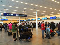 multa a telefonica por $586 mil por el corte en aeroparque multa a telefonica por $586 mil por el corte en aeroparque