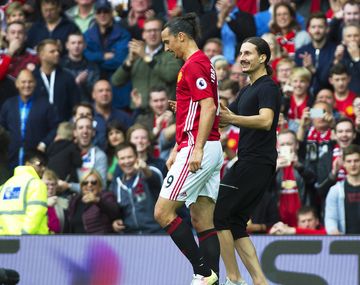 VIDEO: A Zlatan le apareció su clon en pleno partido