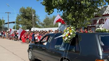 La despedida de Ian en su club que conmovió a San Cristóbal. La despedida de Ian en su club que conmovió a San Cristóbal.