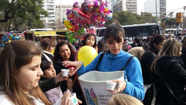 ¿Querés tomar helado gratis? Este viernes, habrá degustaciones en el Obelisco