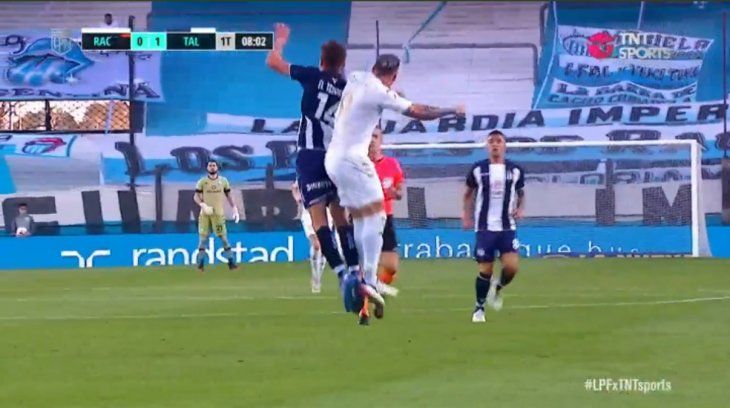 El codazo por el que expulsaron a Copetti en el Racing - Talleres