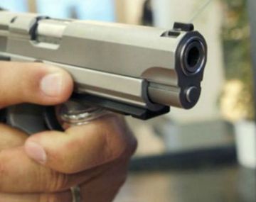 Desarmó un revólver para una selfie y mató