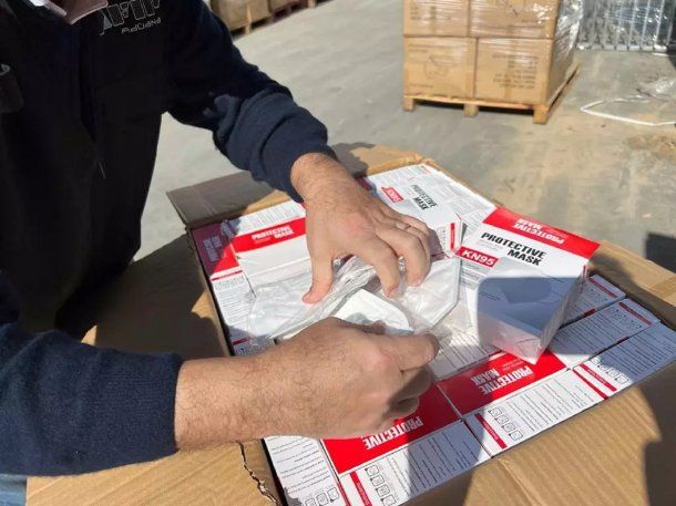 Denuncian maniobras de sobrefacturación en importación de barbijos y placas de video