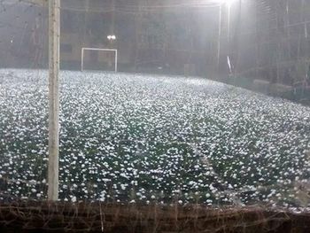 Un temporal de viento, lluvia y granizo provocó destrozos en Iguazú