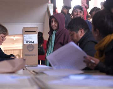 Superdomingo de elecciones: votó el 14% del padrón y hay expectativa por los resultados 