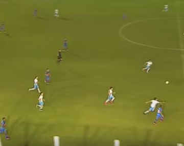 ¿El mejor lujo del torneo? Mirá lo que hizo Janson ante Atlético Tucumán