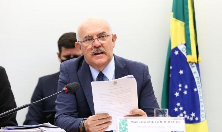 La Procuración de Brasil denunció judicialmente al ministro de Educación por homofobia