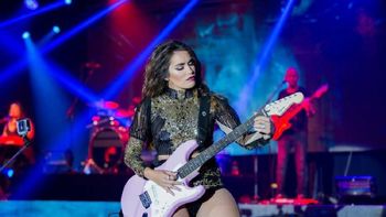 Lali Espósito generó polémica en el Día de la Mujer Lali Espósito generó polémica en el Día de la Mujer
