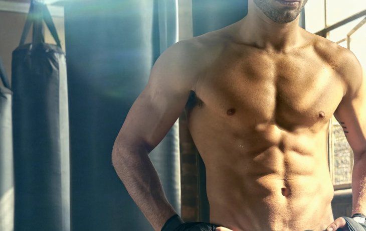Revelan quién es el hombre que te puede dar todos los gustos: el viral que estalla en redes
