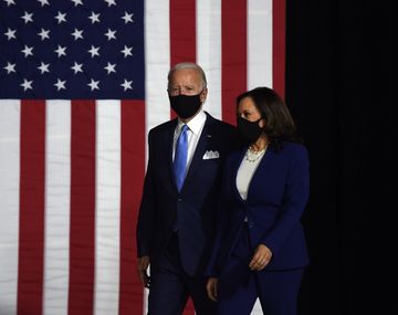 Joe Biden celebró el anuncio de la vacuna de Pfizer pero reforzó la importancia del tapabocas como profilaxis