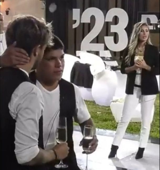 Promesa cumplida: Thiago y Nacho chaparon en Año Nuevo