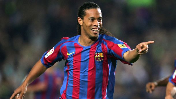 Ronaldinho jugará en el Choque de Leyendas que se disputará entre River y el Barcelona