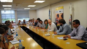 la ciudad propuso 22% de aumento a los docentes pero lo rechazaron la ciudad propuso 22% de aumento a los docentes pero lo rechazaron