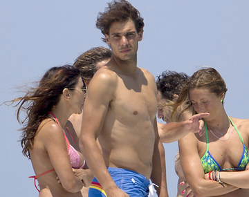 Rafael Nadal disfruta de sus vacaciones con amigos en Ibiza