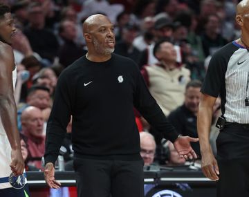 Polémica en la NBA: arrestaron a un DT y a un jugador por integrar una red de apuestas ilegales