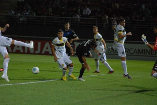 Copa Argentina: Olimpo eliminó en los penales a Vélez