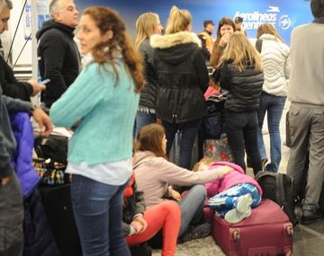 Aerolíneas Argentinas suspendió la venta de pasajes por Semana Santa