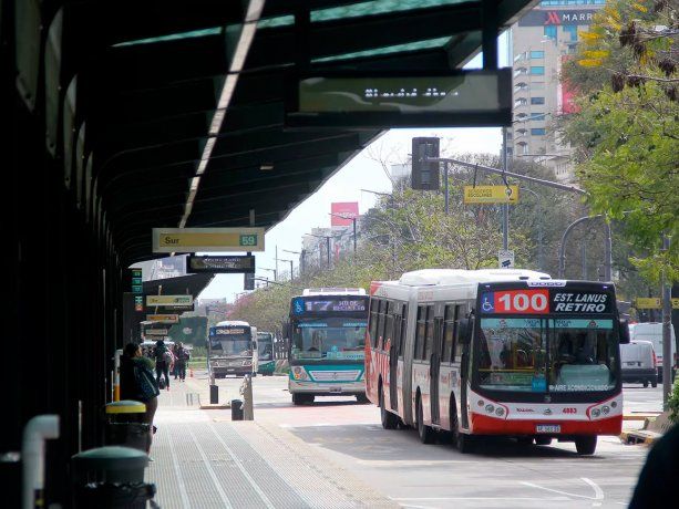 Qué líneas de colectivos funcionan con la mitad de su frecuencia este martes en el AMBA