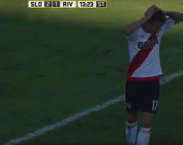VIDEO: el increíble mano a mano que erró Auzqui en la derrota de River