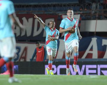 Arsenal dio la sorpresa y venció a San Lorenzo 