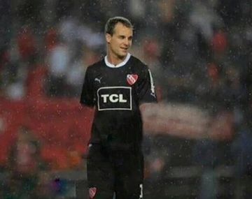 Todos contra el Ruso: las redes sociales se ríen del arquero del Rojo